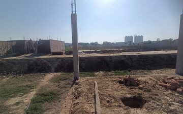 Plot For Sale in Kalindi Kunj