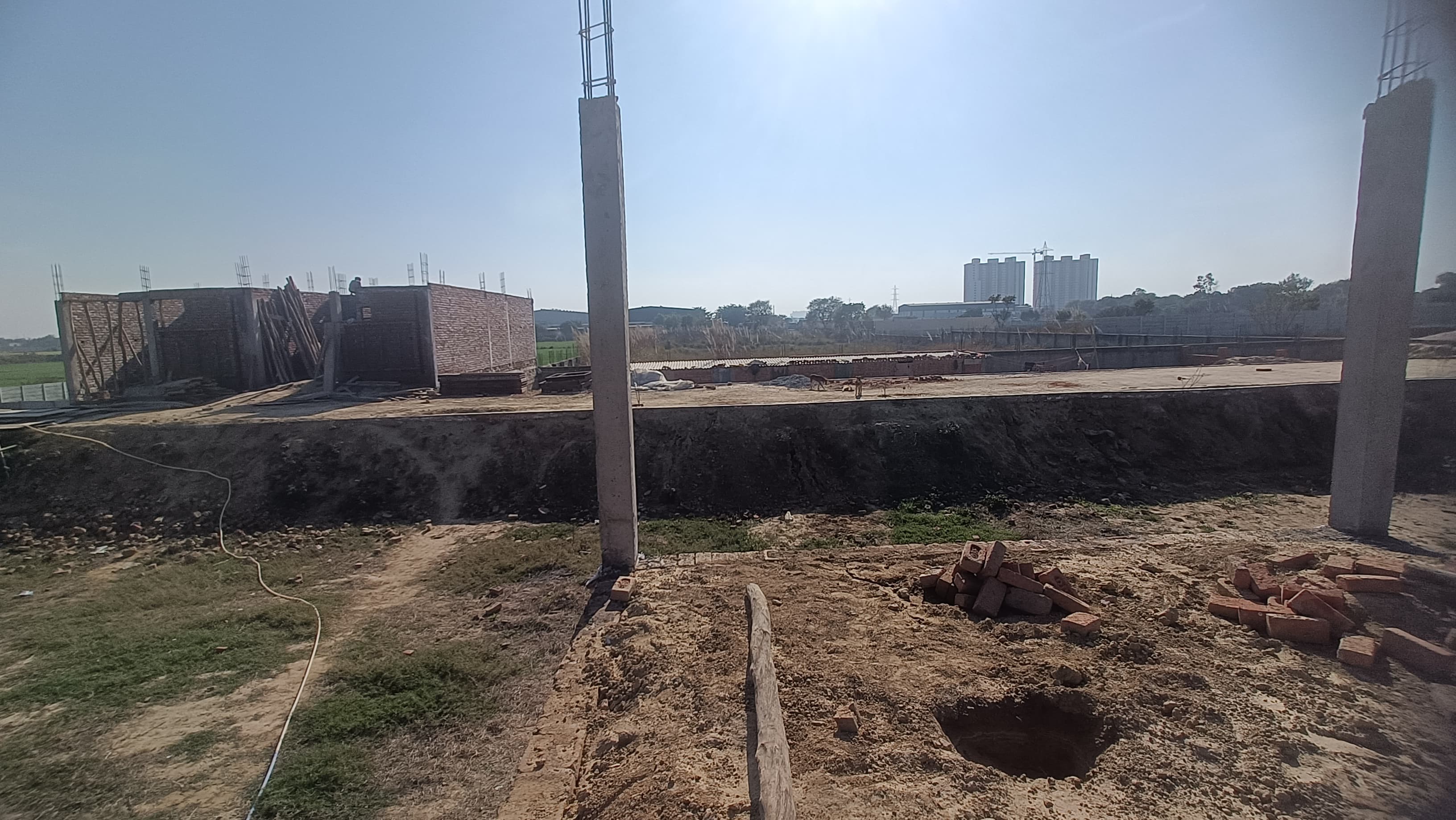 Plot For Sale in Siddheshwar Mandir Kila R