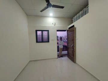 Room in 2 BHK Apartment at Sector 4 Wave City – for Sale