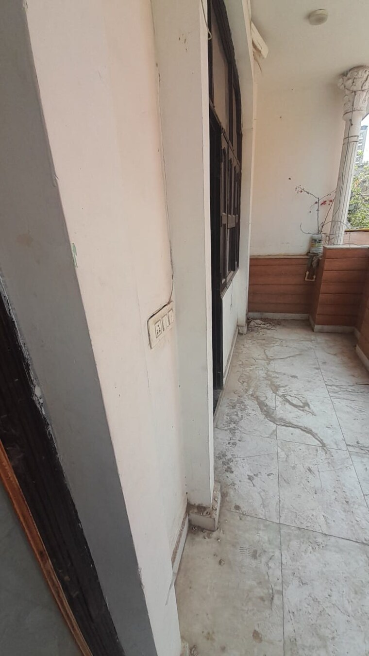 Balcony, jai-mata-residency 3 Bedroom 112 Sq.Mt. Builder Floor In Niti Khand Ghaziabad 8584524