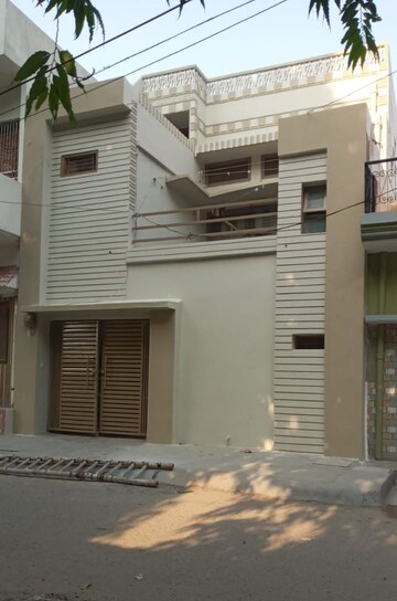 2 BHK Builder Floor For Rent in Model Town