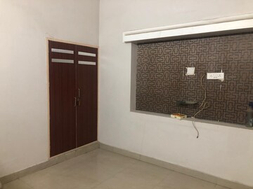 Room in 2 BHK Builder Floor at Model Town – for Rent