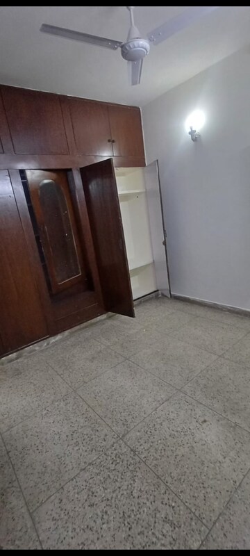 Room in 2 BHK Builder Floor at Lajpat Nagar I – for Rent