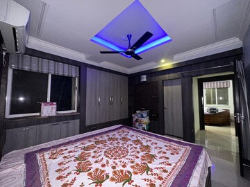 Bedroom in 3 BHK Apartment at Morabadi – for Rent