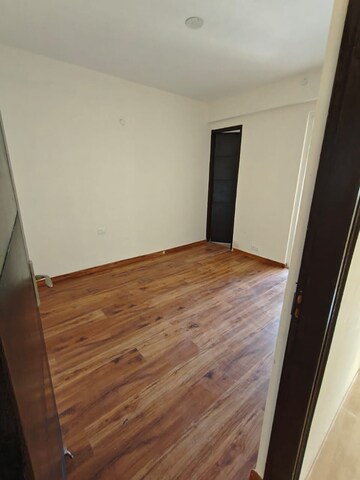 2 BHK Apartment For Sale in Signature Global Park 4 and 5, Sohna Sector 36