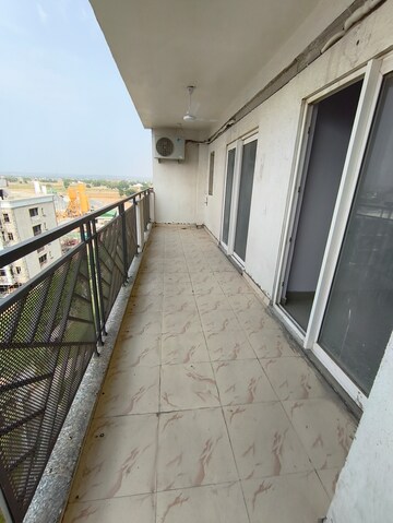 3 BHK Apartment For Rent in Central Park Flower Valley Aqua Front Towers, Sohna Sector 33