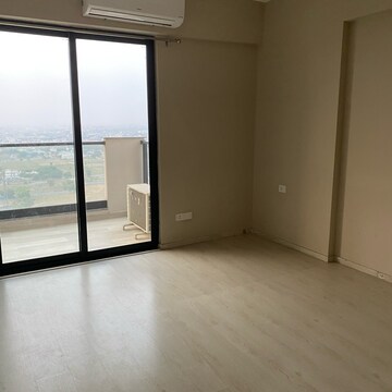 Bedroom in 2 BHK Apartment at M3M Skywalk, Southern Peripheral Road – for Rent