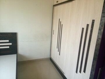 Room in 1 BHK Apartment at Sunrise CHS Mhada, Goregaon East – for Rent