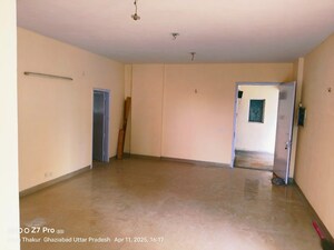 Room in 5 BHK Apartment at Ansal Api Aquapolis, Dundahera – for Sale