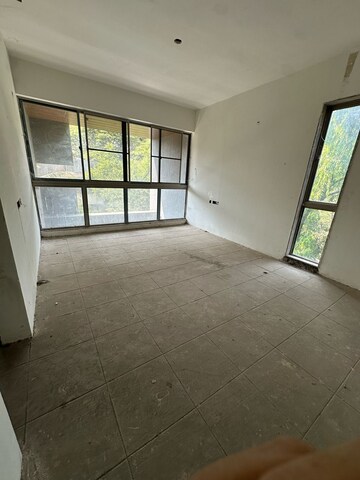 Room in 4 BHK Apartment at Eisha Synergy, Salisbury Park – for Sale