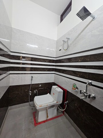 Kitchen in 2 BHK Independent House at Ansal Plaza Sector-23, Sector 23 – for Rent
