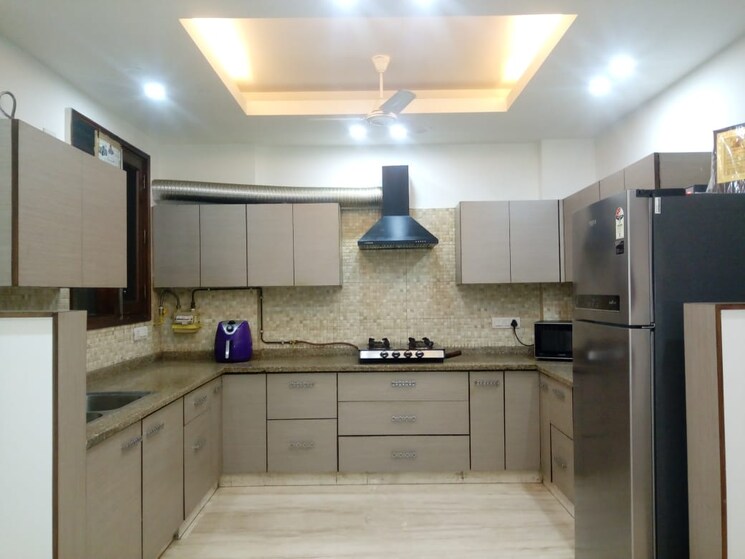 Kitchen, kirti nagar 4 Bedroom 250 Sq.Yd. Builder Floor In Kirti Nagar Delhi 8584621