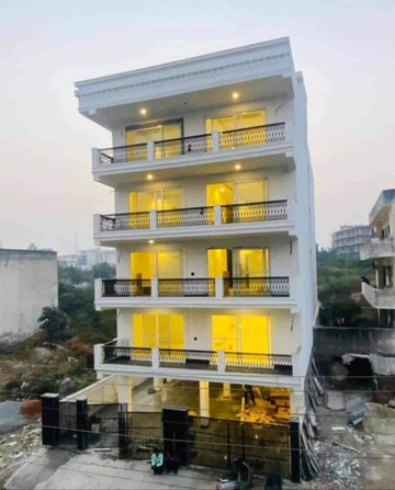 3 BHK Builder Floor For Sale in GIP Residency, Sector 72