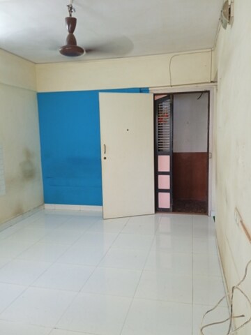 Room in 1 BHK Apartment at Andheri West – for Rent