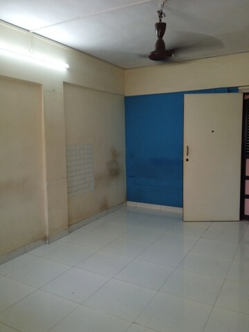 Room in 1 BHK Apartment at Andheri West – for Rent