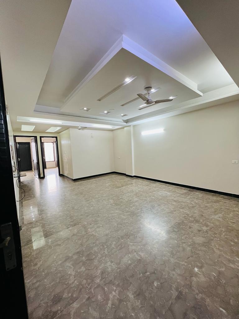 3 BHK Builder Floor For Sale in Kirti Nagar