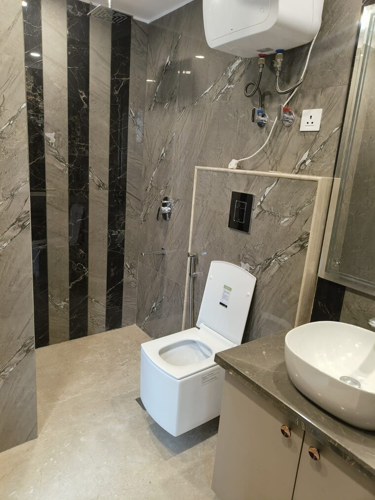 Bathroom, panchsheel enclave 3 Bedroom 1350 Sq.Ft. Builder Floor In Panchsheel Enclave Delhi 8584660
