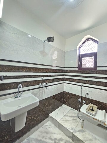 Kitchen in 2 BHK Independent House at Ansal Plaza Sector-23, Sector 23 – for Rent