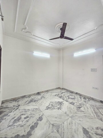 Room in 2 BHK Independent House at Ansal Plaza Sector-23, Sector 23 – for Rent