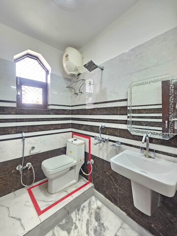 Furnished Amenities in 2 BHK Independent House at Ansal Plaza Sector-23, Sector 23 – for Rent