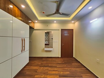 Room in 3 BHK Apartment at Bhartiya Nikoo Homes, Thanisandra Main Road – for Rent