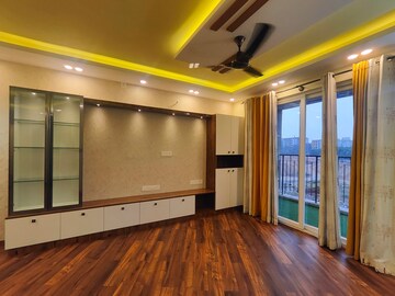 Room in 3 BHK Apartment at Bhartiya Nikoo Homes, Thanisandra Main Road – for Rent