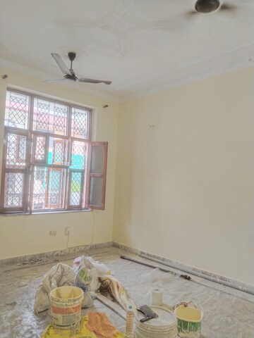 Room in 2 BHK Independent House at Ansal Plaza Sector-23, Sector 23 – for Rent
