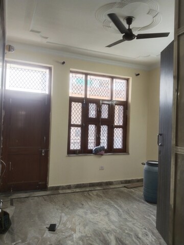Room in 2 BHK Independent House at Ansal Plaza Sector-23, Sector 23 – for Rent