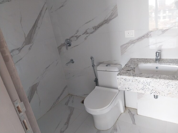 Bathroom, smart-world-gems 3.5 Bedroom 1494 Sq.Ft. Apartment In Sector 89 Gurgaon 8584696