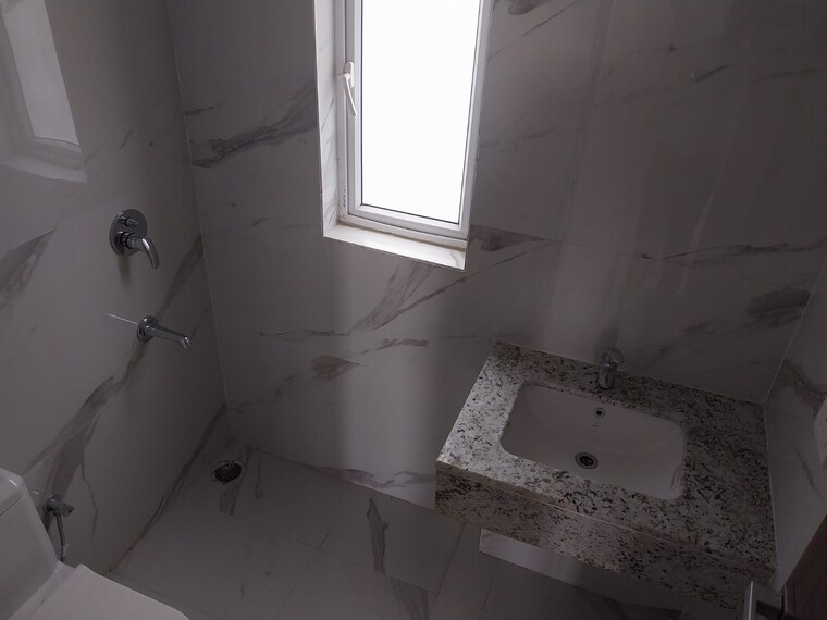 Bathroom, smart-world-gems 3.5 Bedroom 1494 Sq.Ft. Apartment In Sector 89 Gurgaon 8584696