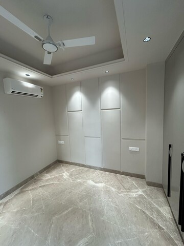 3 BHK Builder Floor For Sale in Sarvapriya Vihar