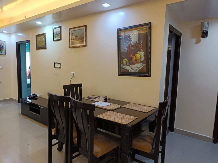 Gym, paras-tierea 2 Bedroom 1195 Sq.Ft. Apartment In Sector 137 Noida 8584707