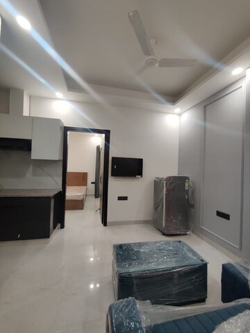 Living Room in 1 BHK Builder Floor at Hong Kong Bazaar, Sector 57 – for Rent