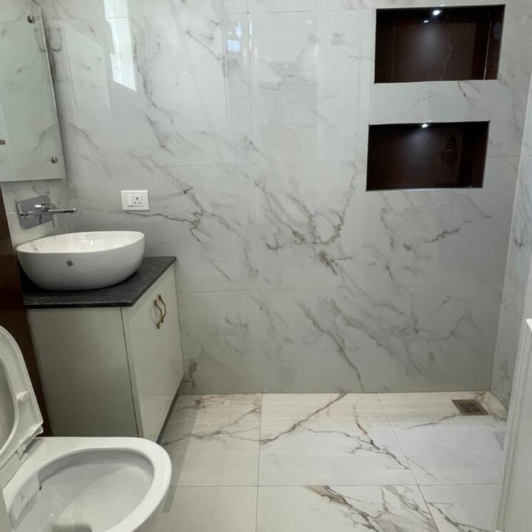 Bathroom, patiala road 3 Bedroom 1200 Sq.Ft. Apartment In Patiala Road Zirakpur 8584716