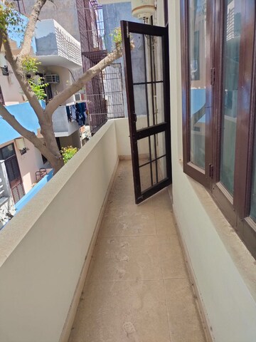 Balcony in 2 BHK Builder Floor at Ardee City, Sector 52 – for Rent