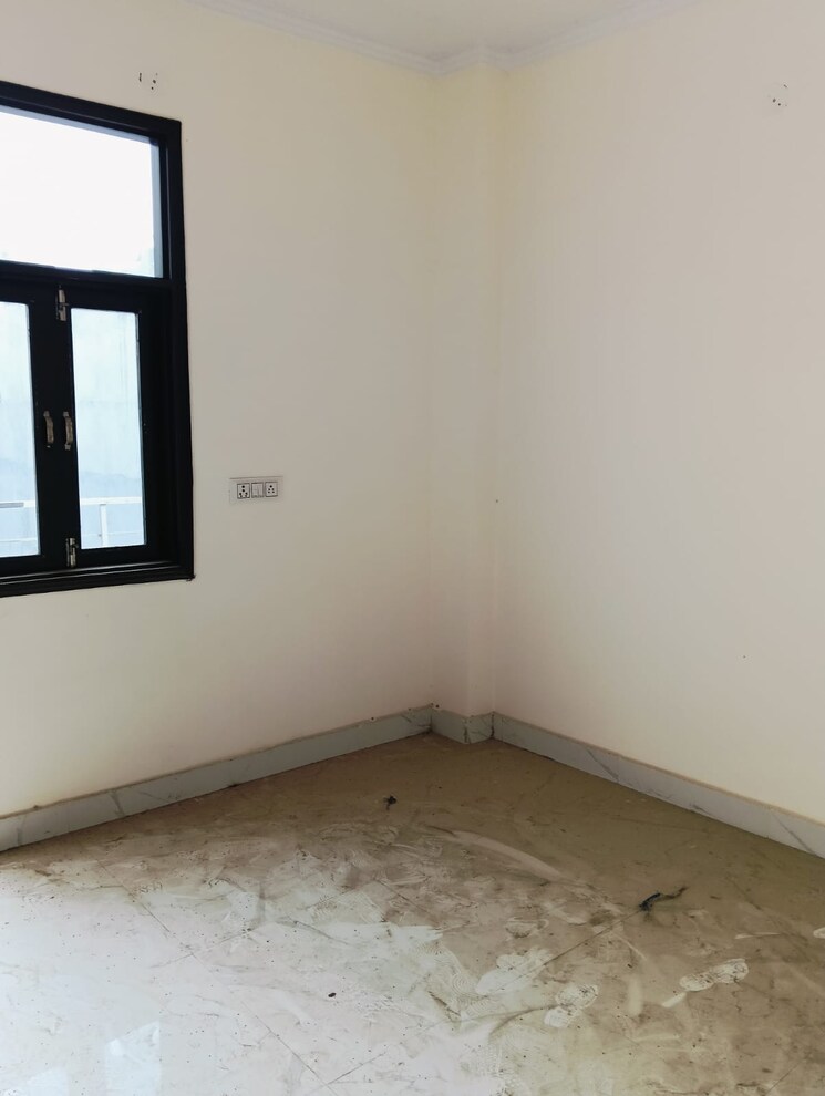Room, burari 2 Bedroom 50 Sq.Yd. Builder Floor In Burari Delhi 8584738