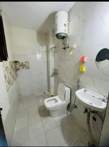 Bathroom in 3 BHK Builder Floor at Ardee Mall, Sector 52 – for Rent