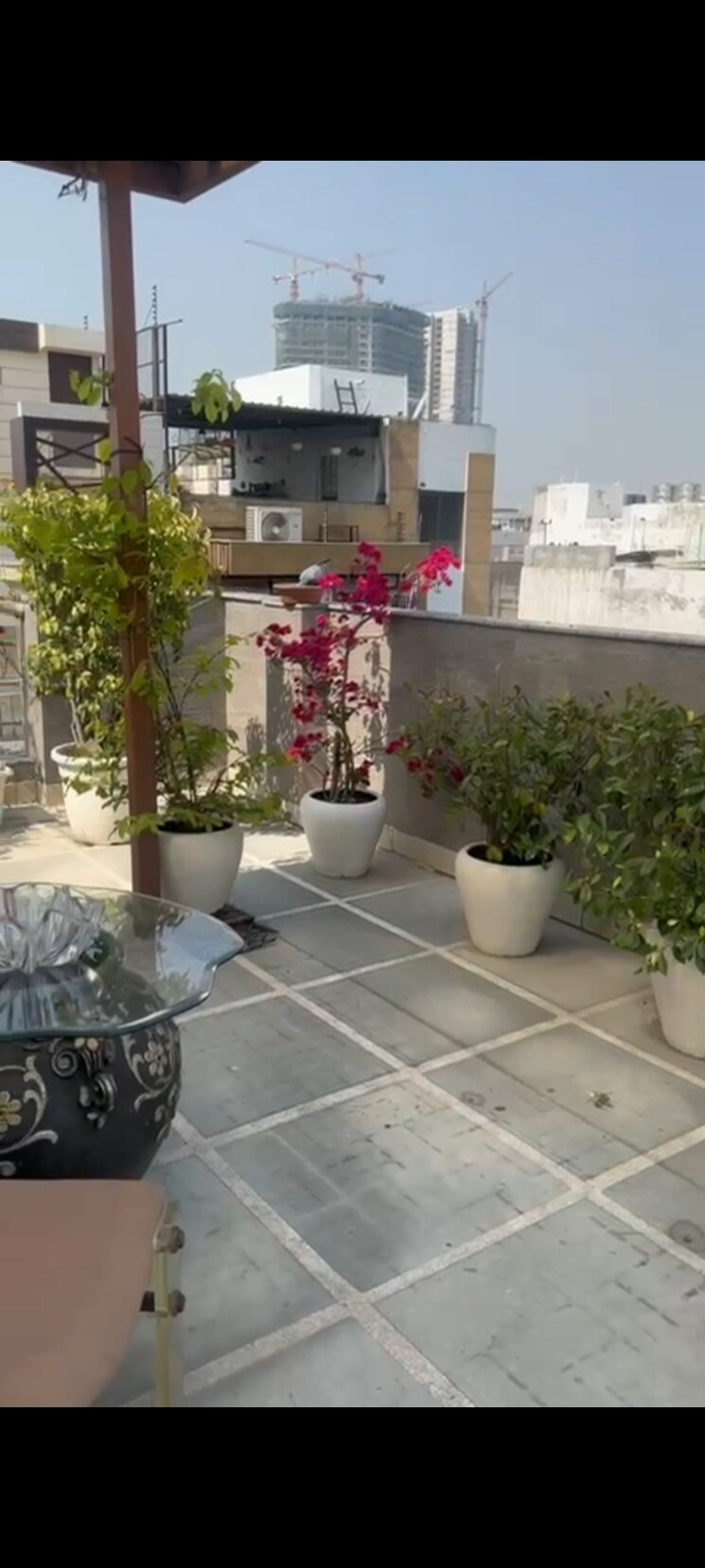 Balcony, anand vihar 3 Bedroom 1150 Sq.Ft. Builder Floor In Anand Vihar Delhi 8584752