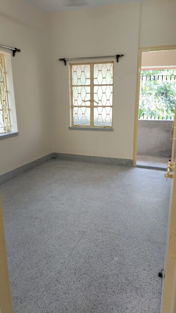 Room in 2 BHK Apartment at Naktala – for Rent