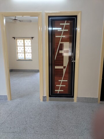 Room in 2 BHK Apartment at Naktala – for Rent