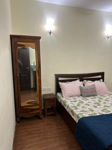 1 BHK Apartment For Rent in Unitech Uniworld Resorts-The Residences, Sector 33
