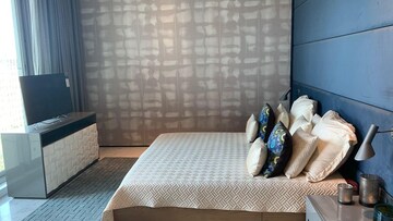 Bathroom in 4 BHK Apartment at Kalpataru Avana, Parel – for Sale