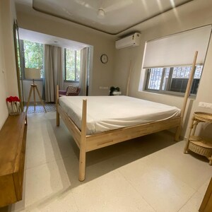 Bedroom in 2.5 BHK Apartment at Cozy Home, Pali Hill – for Sale