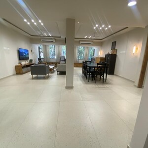 Parking in 2.5 BHK Apartment at Cozy Home, Pali Hill – for Sale