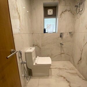 Bathroom in 2.5 BHK Apartment at Cozy Home, Pali Hill – for Sale