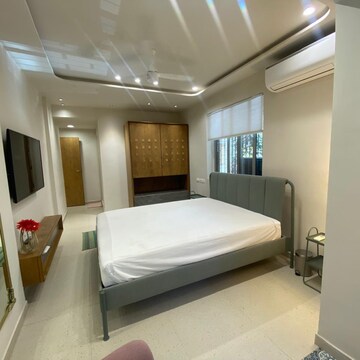 2.5 BHK Apartment For Sale in Cozy Home, Pali Hill