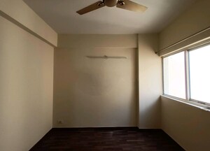 Room in 2 BHK Apartment at Paras Tierea, Sector 137 – for Sale