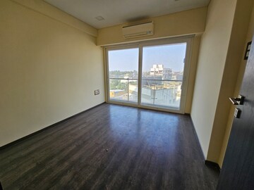 Room in 4 BHK Apartment at Spark Desai Oceanic, Worli – for Sale