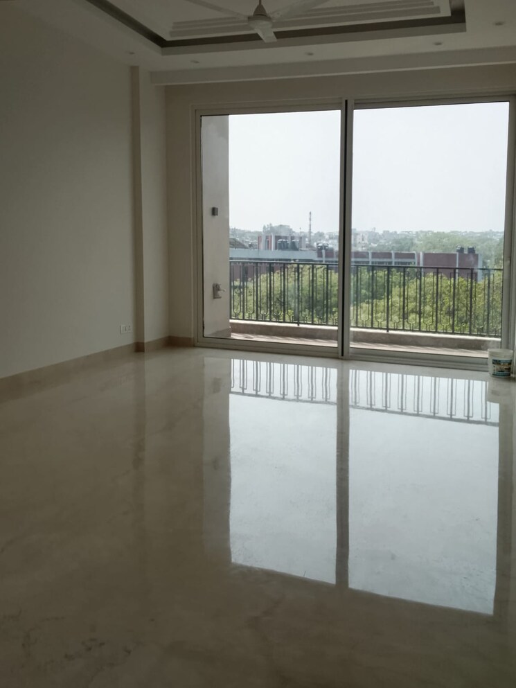 Room, vasant vihar 4 Bedroom 500 Sq.Yd. Builder Floor In Vasant Vihar Delhi 8584840