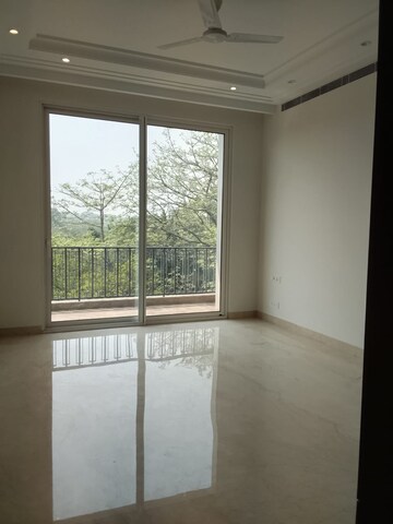 Room in 4 BHK Builder Floor at Vasant Vihar – for Rent